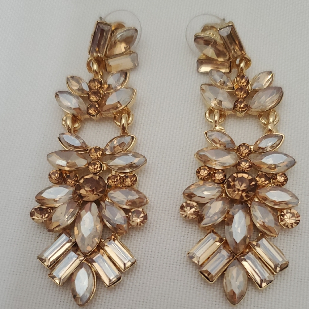 Chic Gold Floral Crystal Earrings